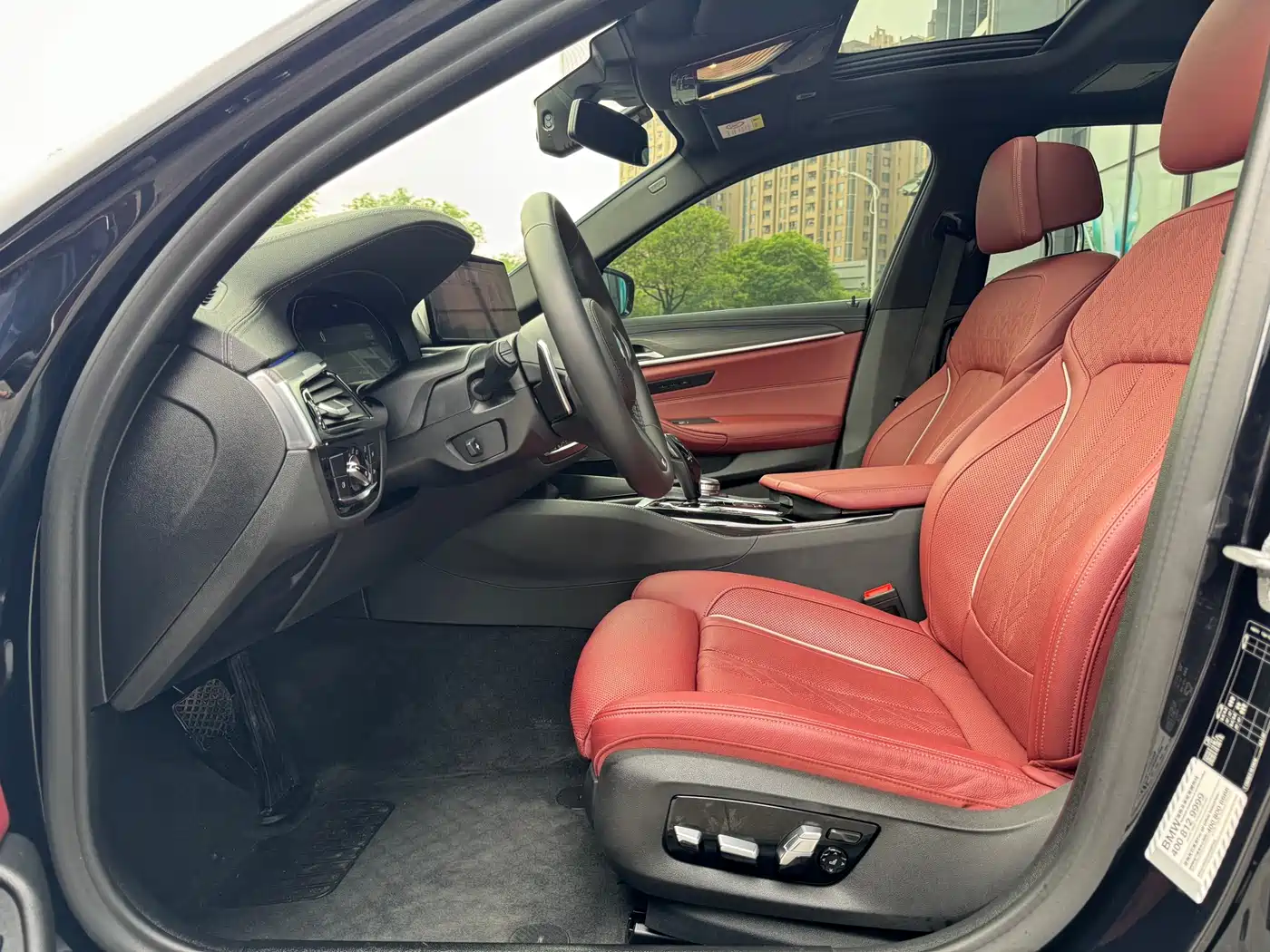 BMW 5 Series 2021 530Li Premium M Sport Package фото 12