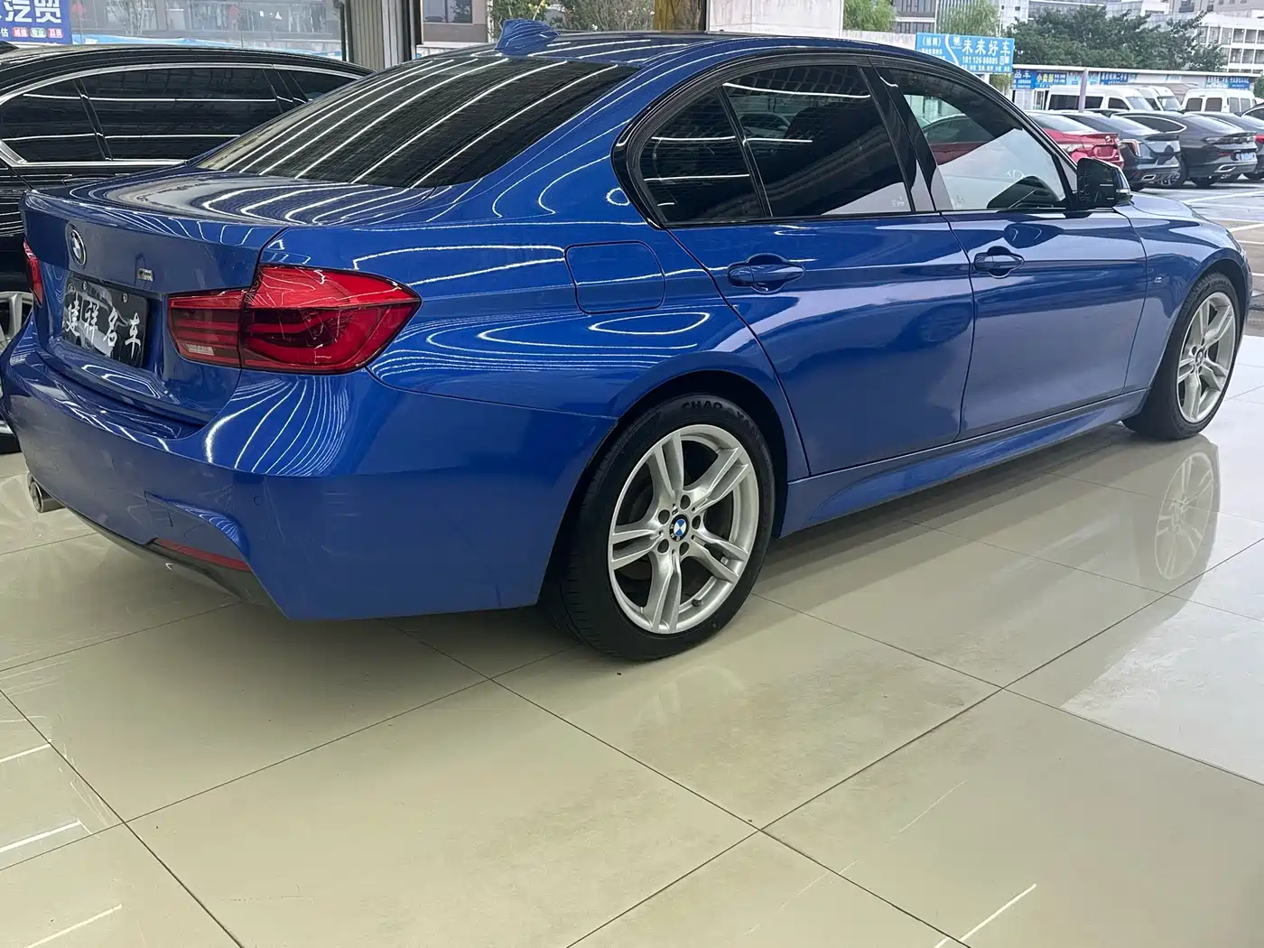 BMW 3 Series 2019 320i M Sport Package фото 4