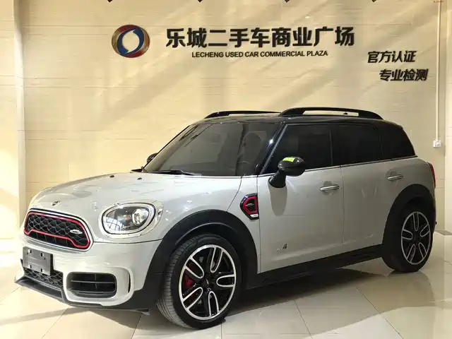 MINI JCW COUNTRYMAN