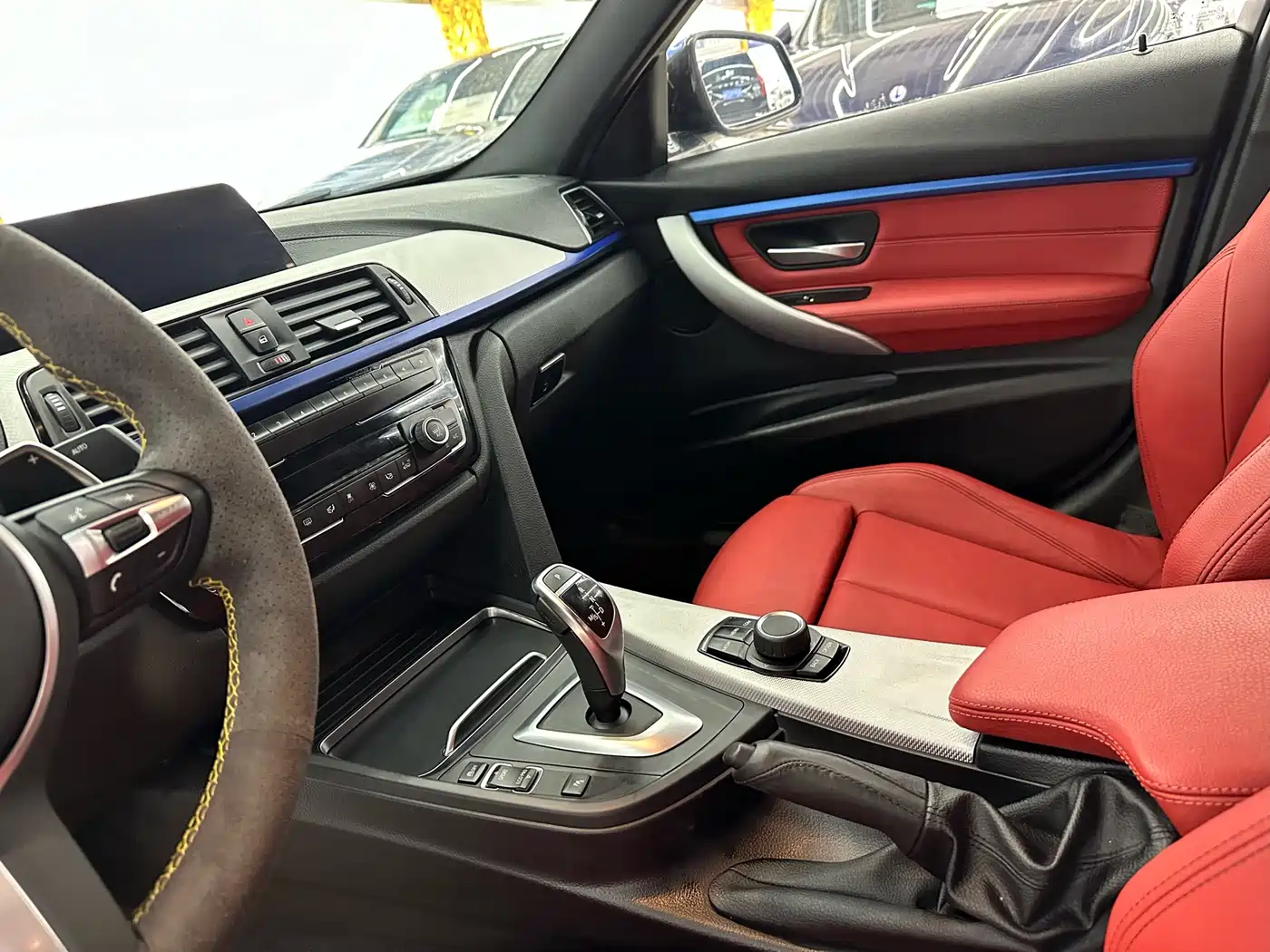 BMW 3 Series 2019 320i M Sport Package фото 18