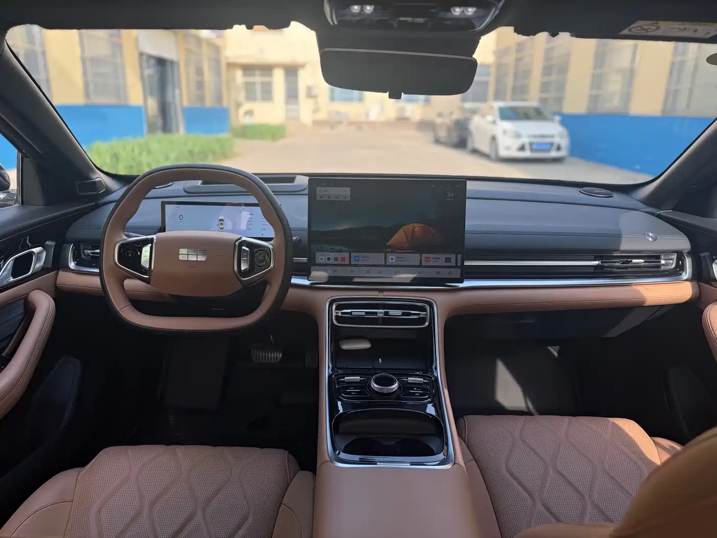 Geely Galaxy Galaxy A7 2025 EM-i фото 5