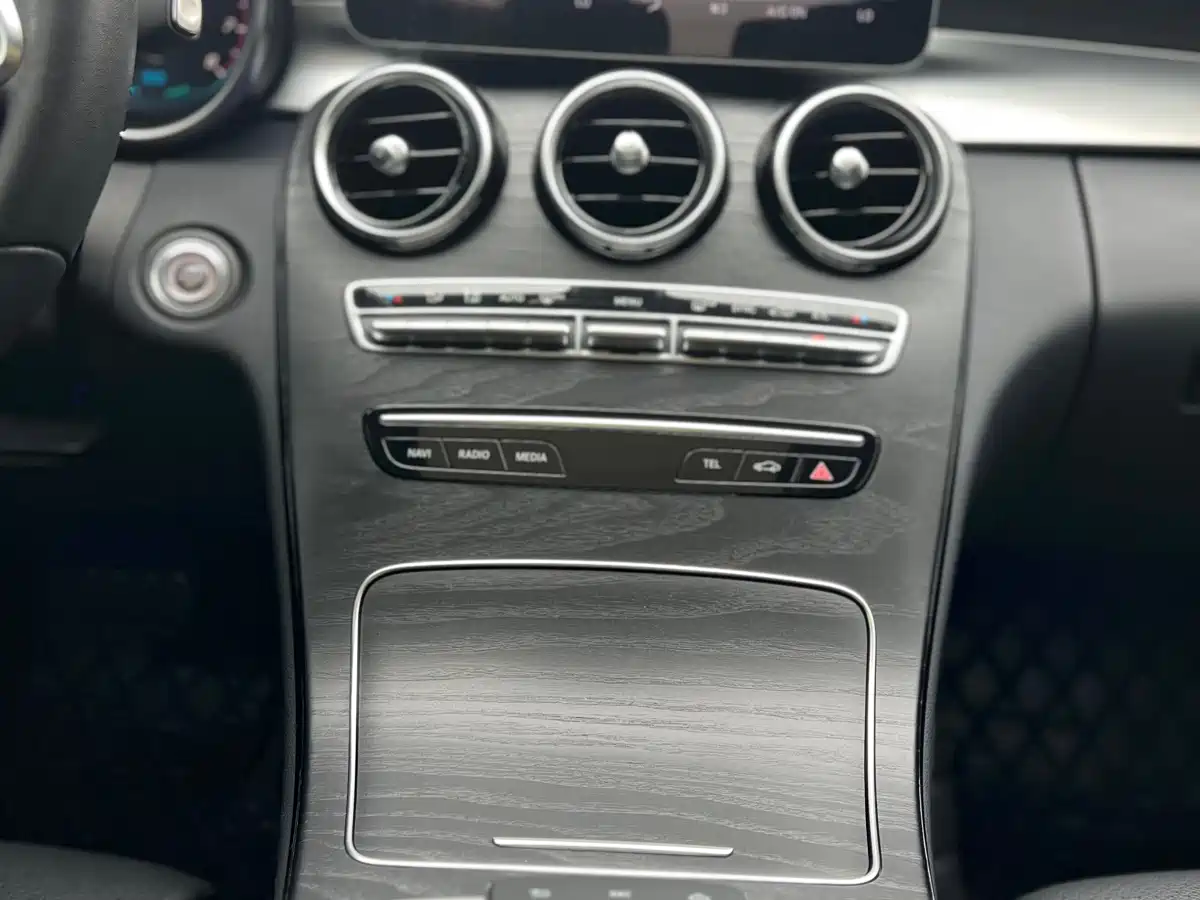 Mercedes-Benz C-Class 2019 Facelift C 260 L Sport фото 14
