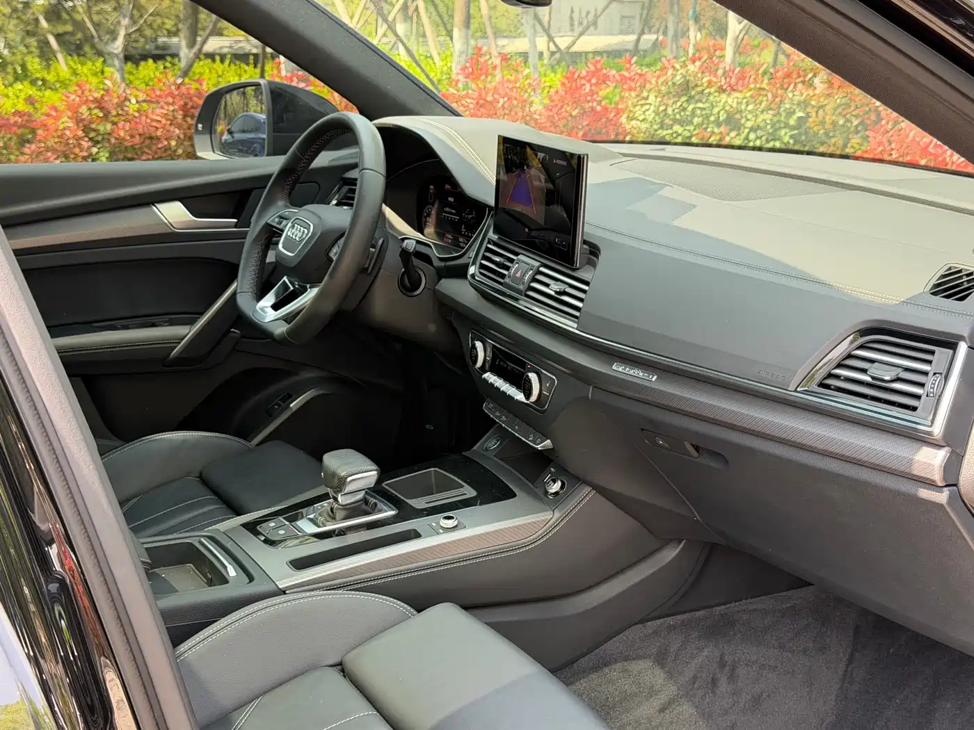 Audi Q5L 2024 Model 40 TFSI Luxury Dynamic фото 4