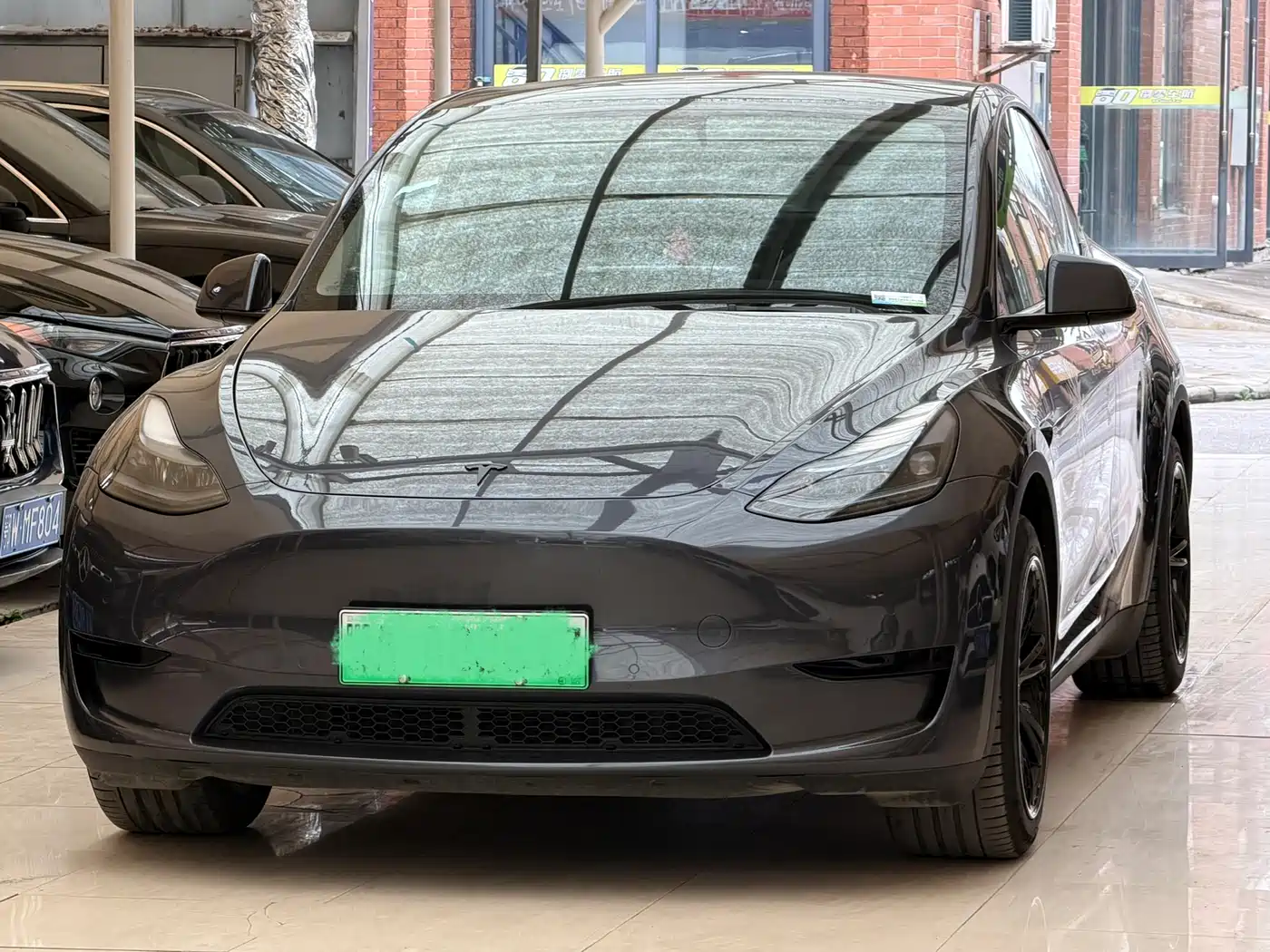 TESLA MODEL Y