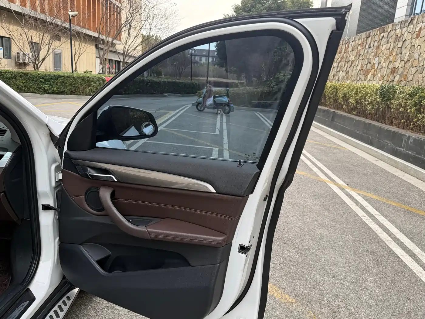 BMW X1 2018 sDrive18Li Premium Model фото 6