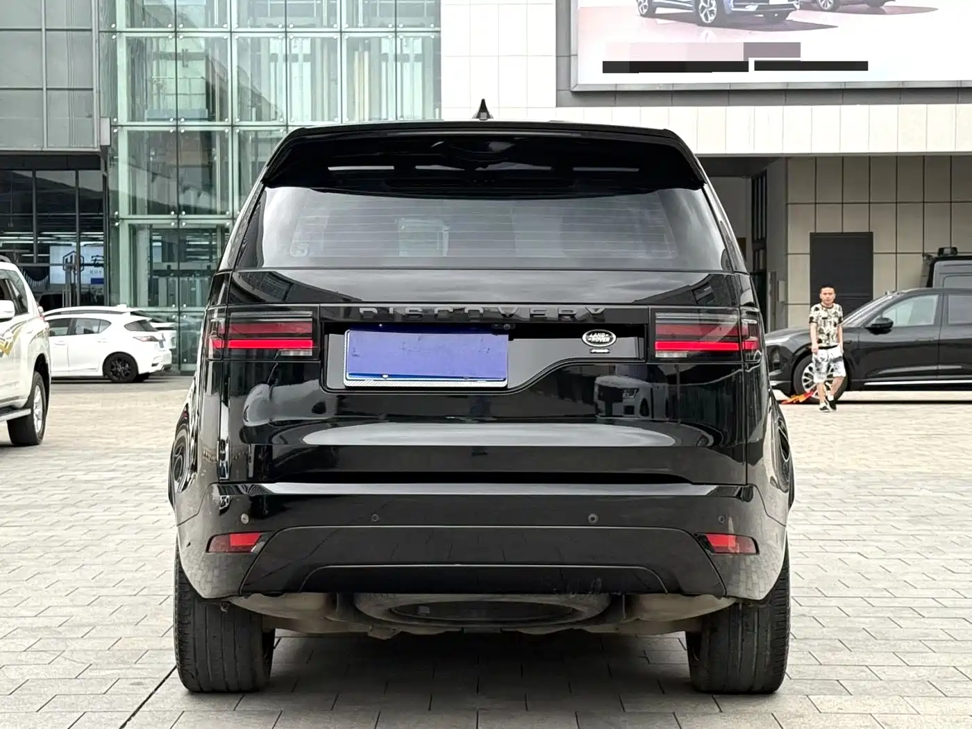Land Rover Discovery 2021 360PS R-Dynamic S фото 8