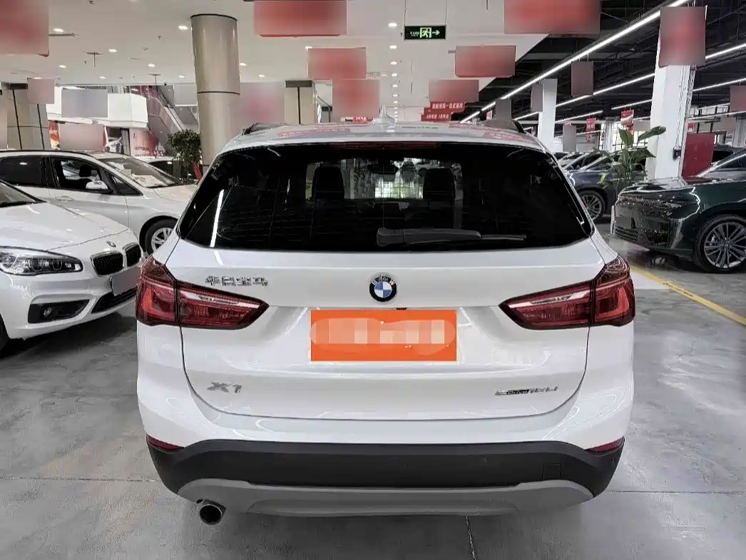 BMW X1 2019 sDrive18Li Fashion Model фото 3