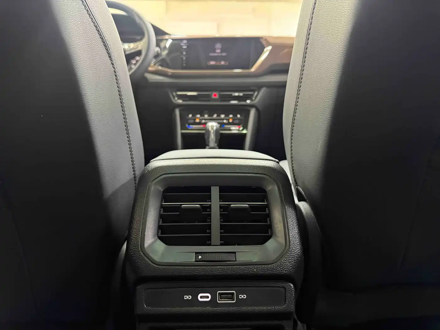 Volkswagen Tharu 2021 280TSI 2WD Luxury Plus фото 18
