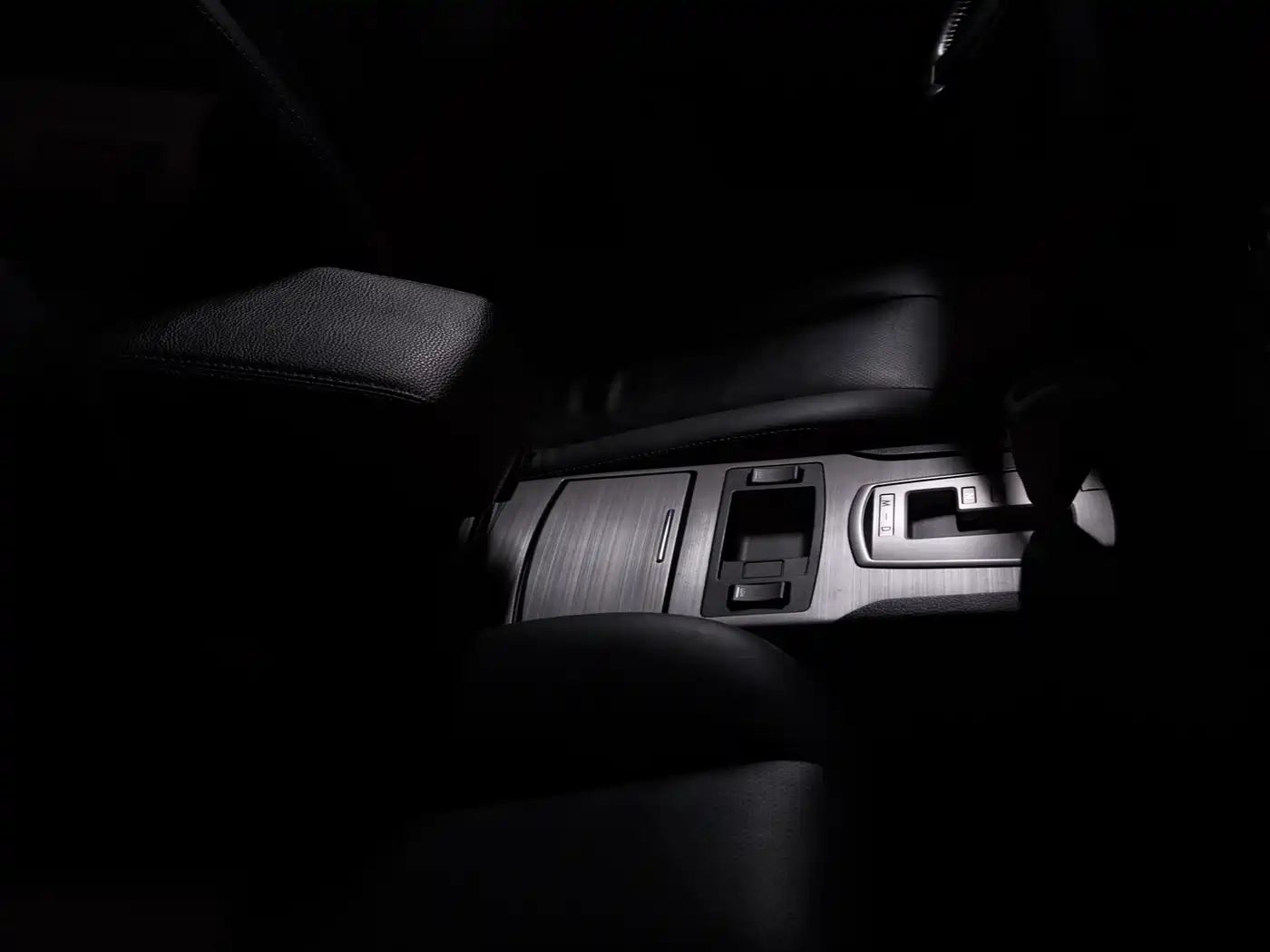 Subaru Outback 2012 2.5i Luxury Navigation Edition фото 4