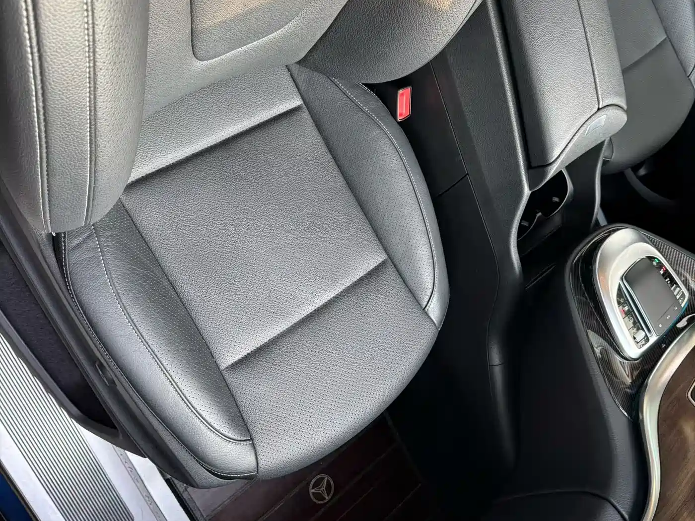 MERCEDES-BENZ V CLASS