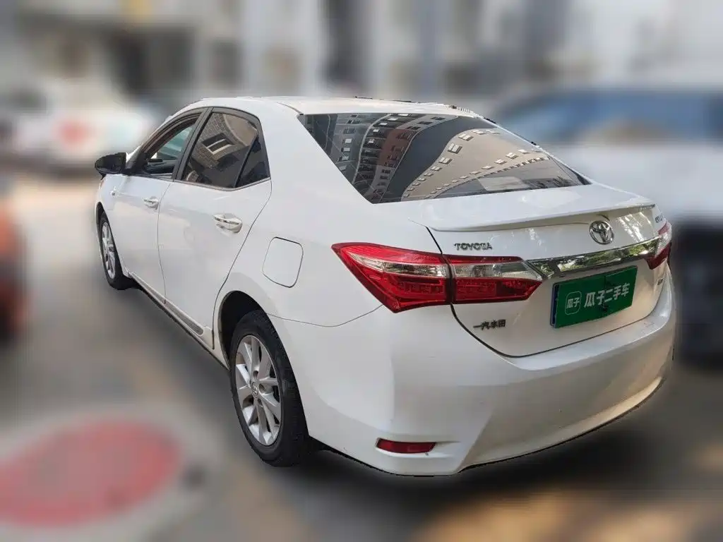 Фото 25 - Toyota Corolla