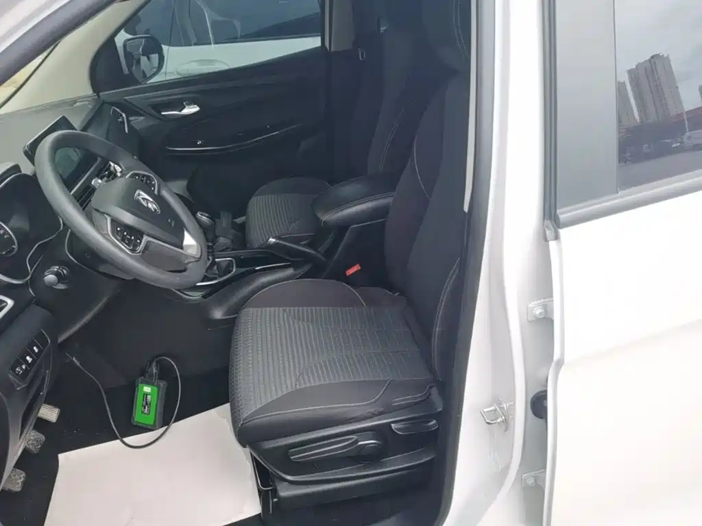 Baojun 730 2021 2021 1.5L Manual Fashion 7-Seater