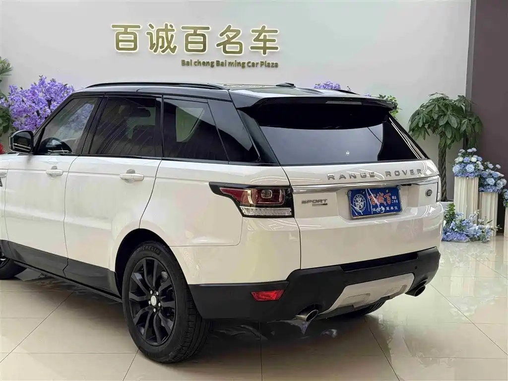 Land Rover Range Rover Sport 2016 Model 2.0 GTDi HSE фото 9