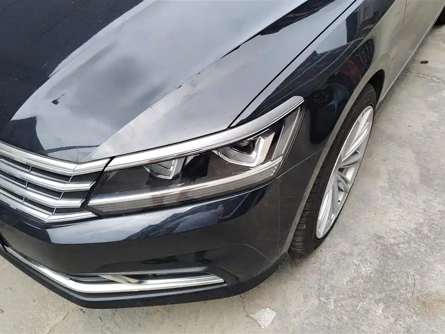 Volkswagen Passat 2017 280TSI DSG Prestige фото 5