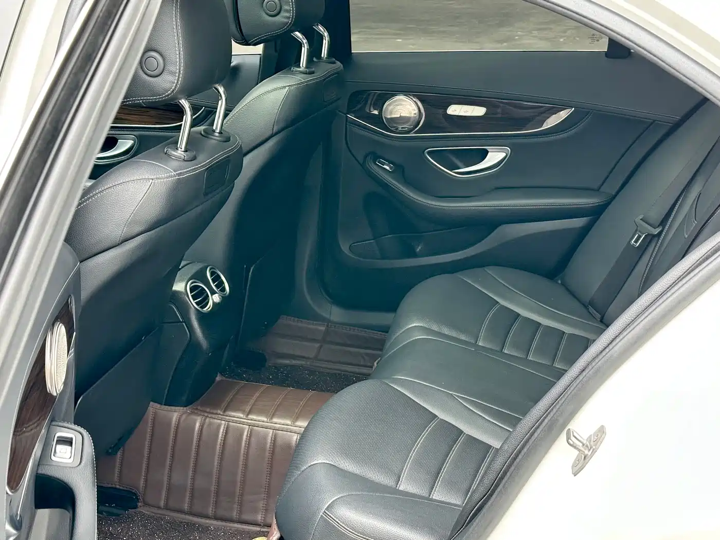 Mercedes-Benz C-Class 2017 C 200 L фото 11