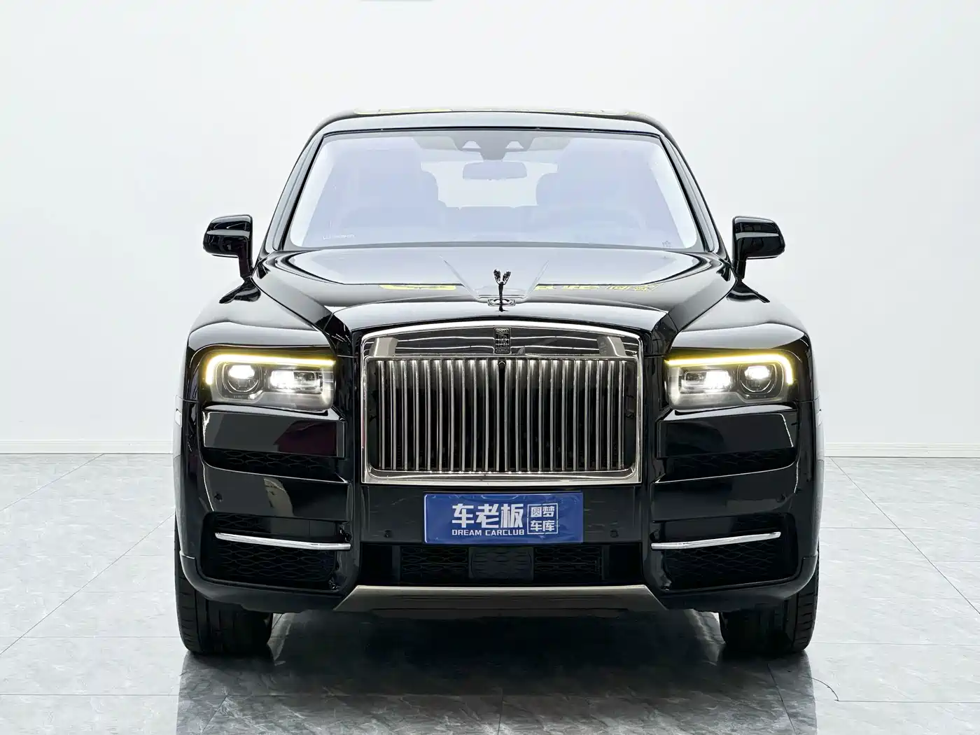 Rolls-Royce Cullinan 2019 2018 5-Seater Version