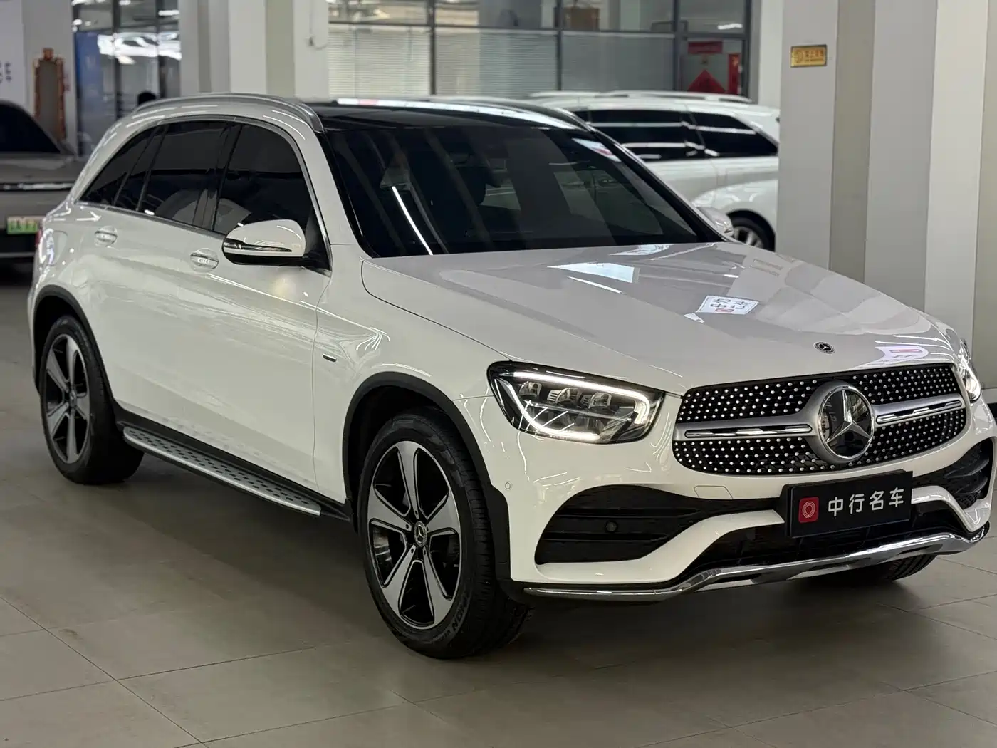MERCEDES-BENZ GLC