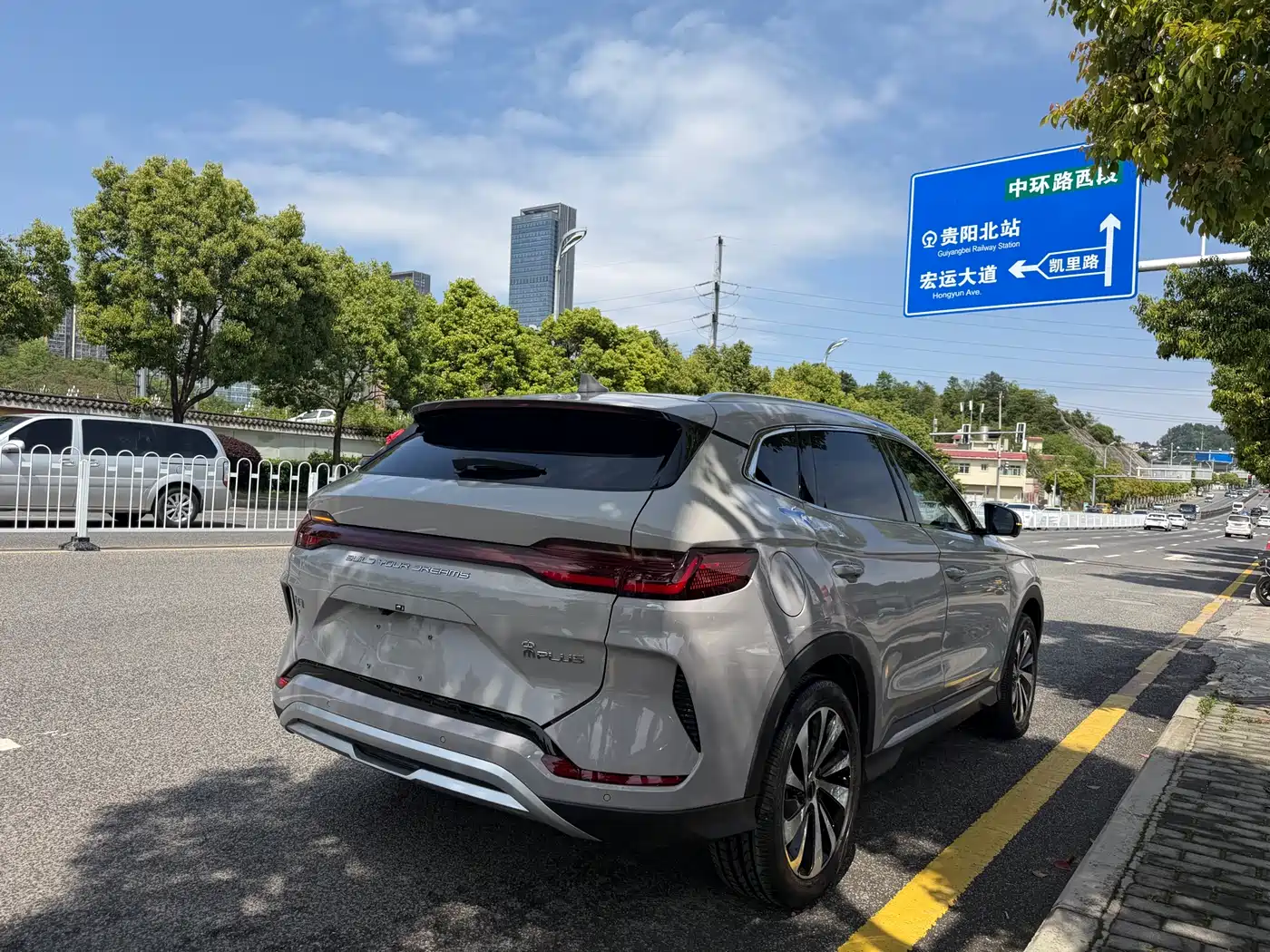 BYD Song PLUS PHEV 2023 Champion Edition EV 520KM Luxury фото 4