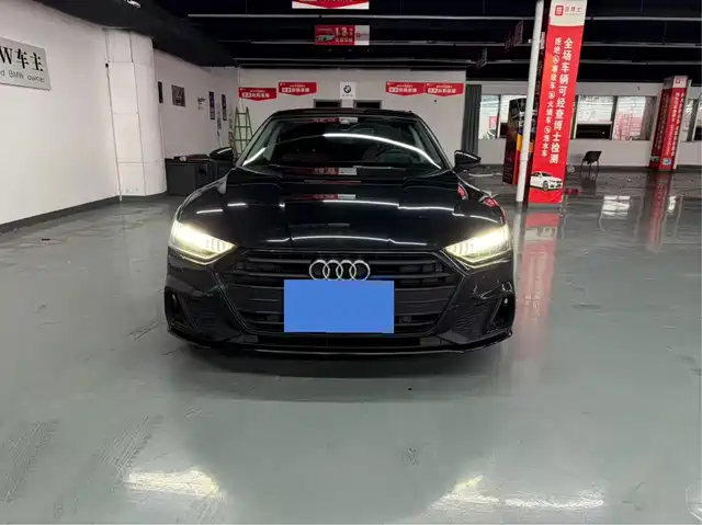 Audi A7 45 TFSI, Select
