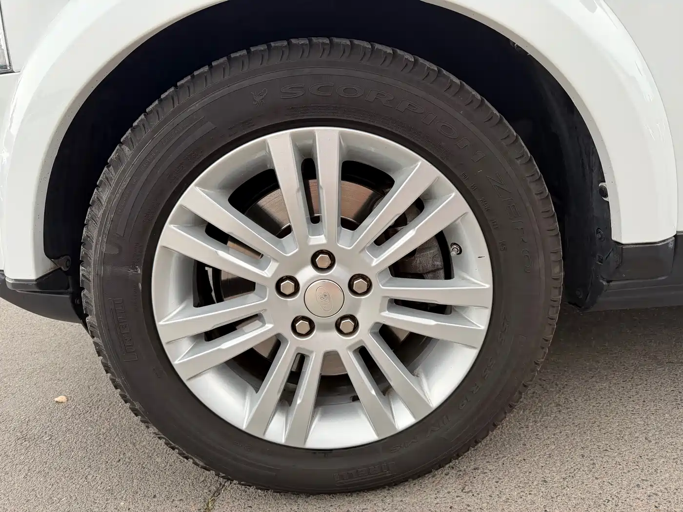 Land Rover Discovery 2014 3.0 SC V6 HSE фото 30
