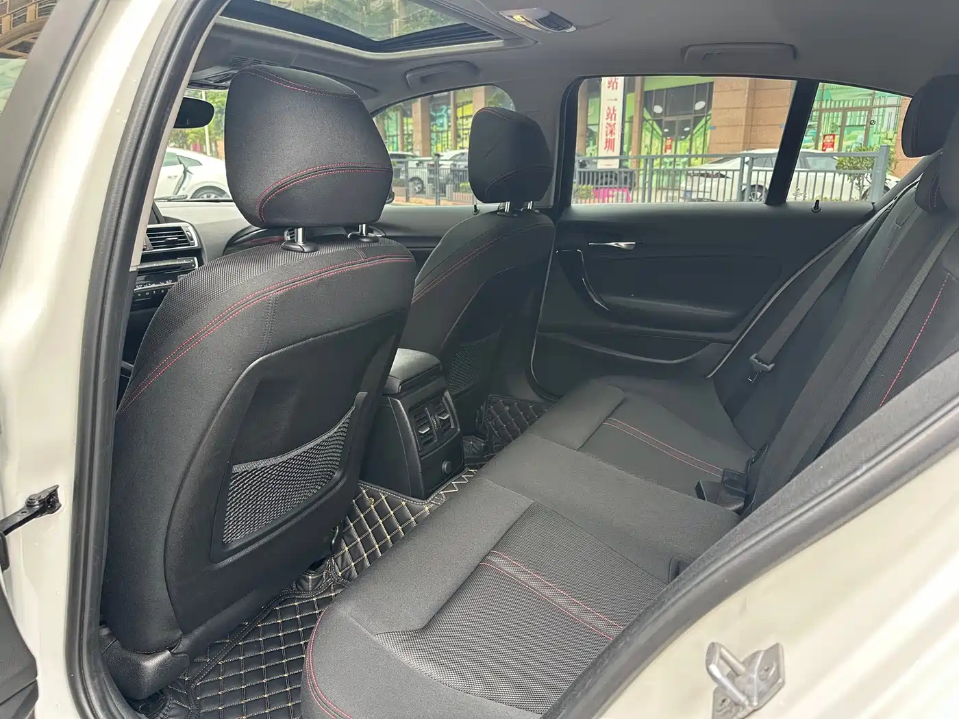 BMW 1 Series (Import) 2016 120i Sport Design Package фото 11