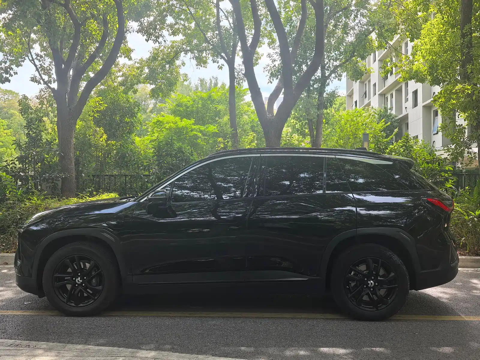 Фото 3 - NIO ES6