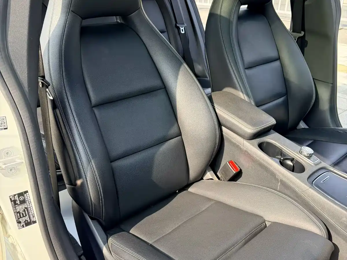 Mercedes-Benz CLA (Import) 2017 Facelift CLA 200 Style фото 15