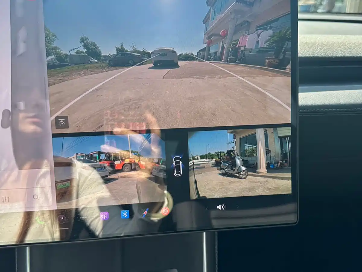 Tesla Model Y 2026 Rear-Wheel Drive фото 11