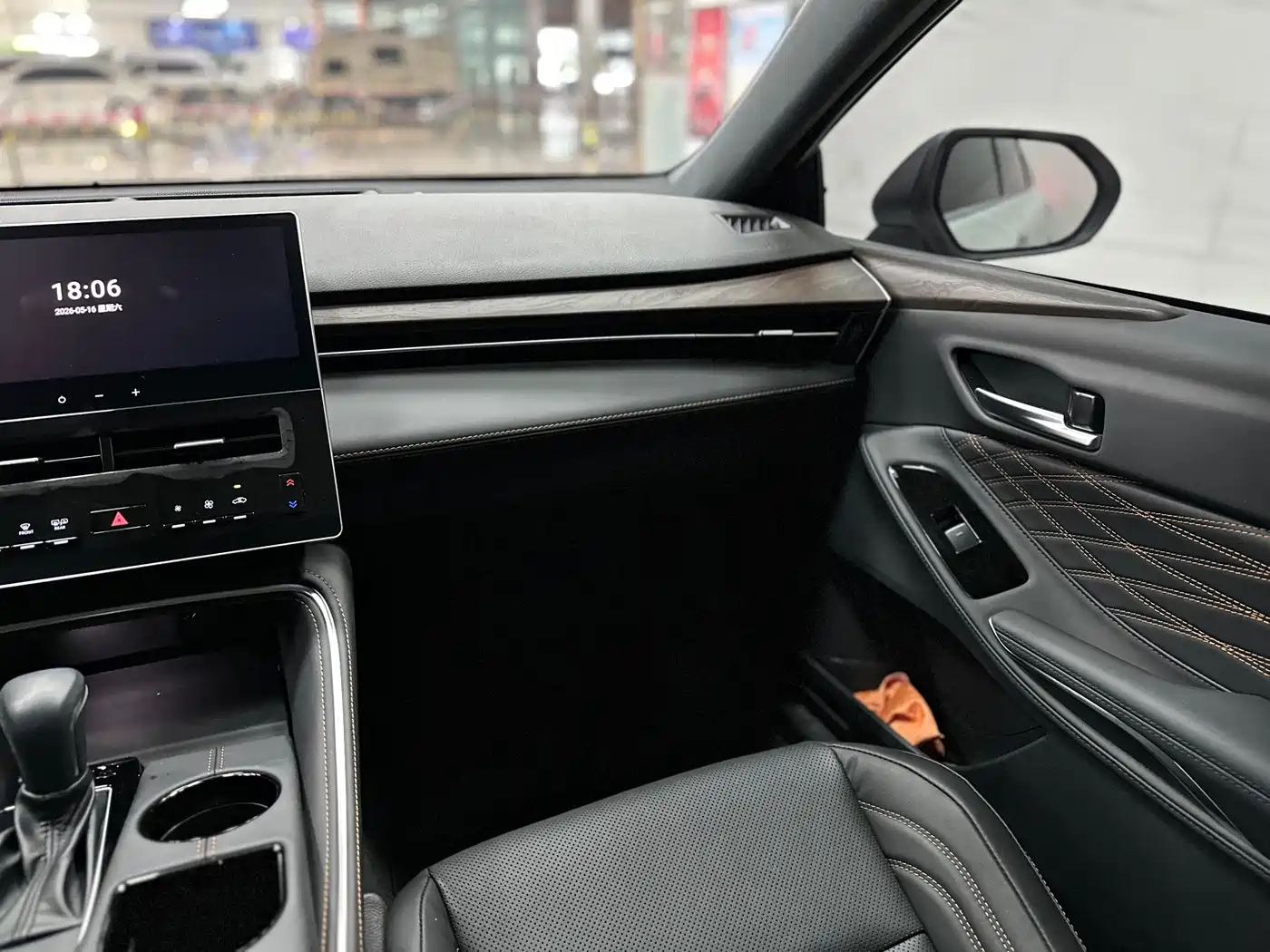 Toyota Avalon 2024 Hybrid 2.0L Luxury Edition фото 14