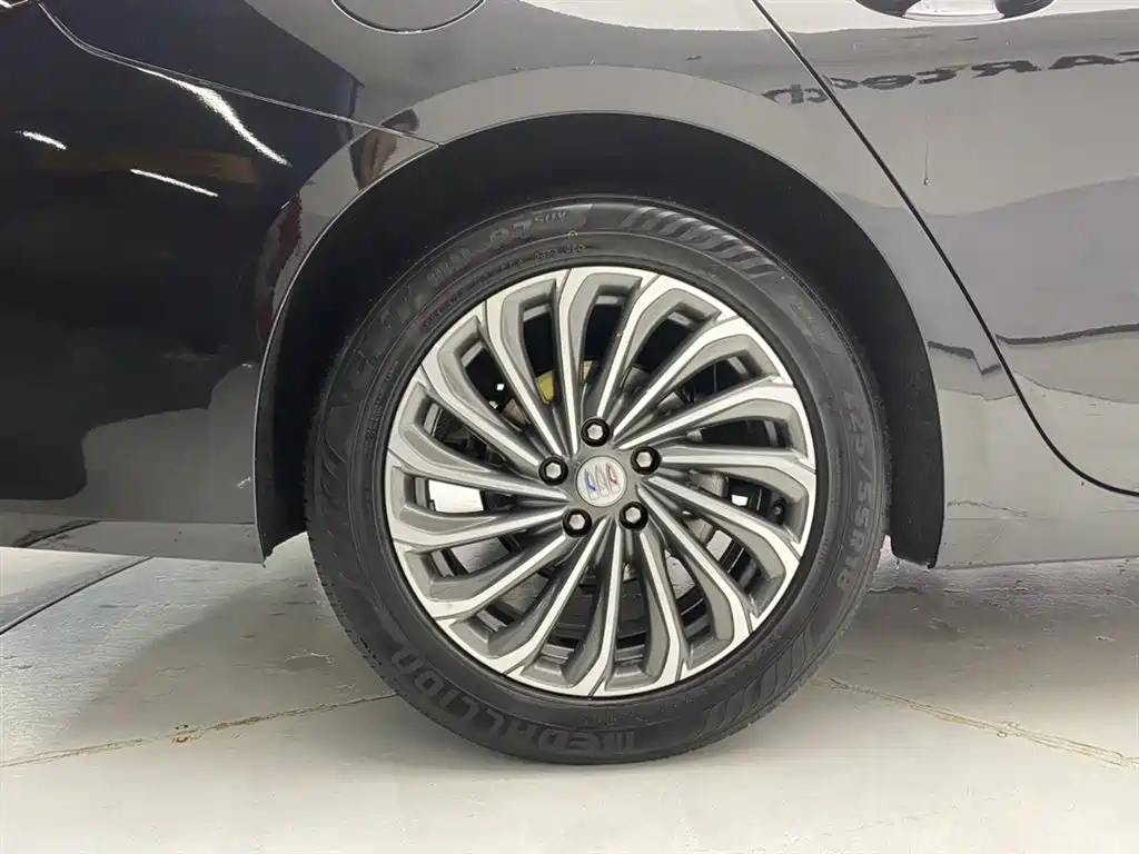 Buick LaCrosse 2023 28T Premium Edition фото 11