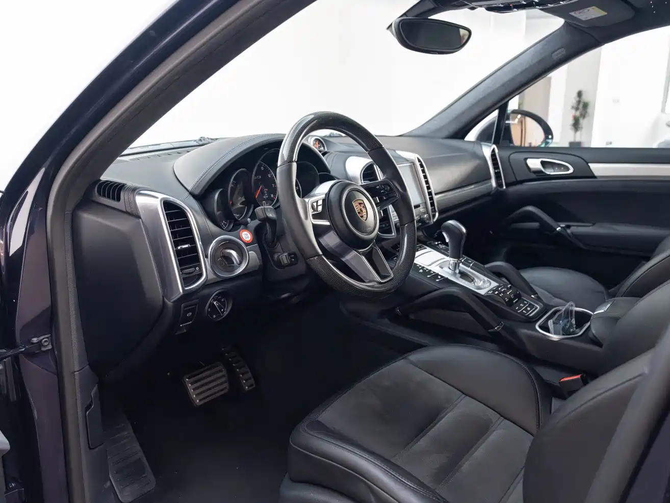 Porsche Cayenne 2016 Cayenne GTS 3.6T фото 9