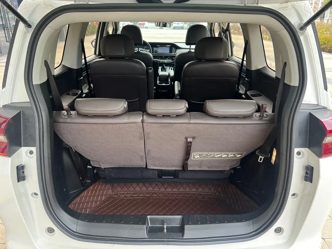 GAC Trumpchi Trumpchi M6 2019 270T DCT Luxury Edition (7-seater) (China VI) фото 16