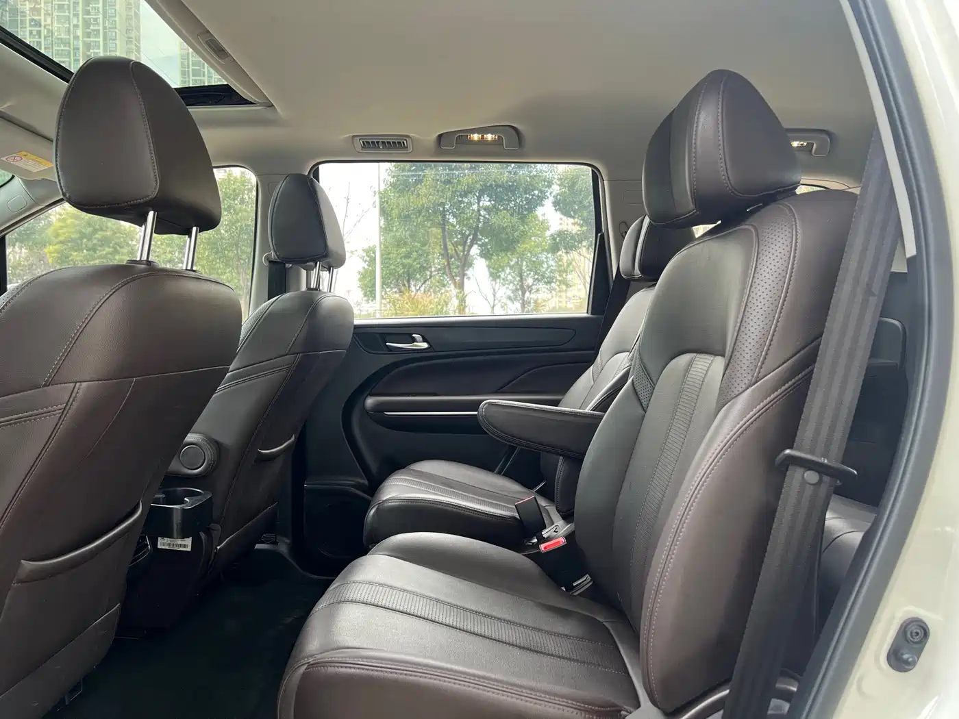 GAC Trumpchi Trumpchi M6 2019 270T DCT Luxury Edition (7-seater) (China VI) фото 12