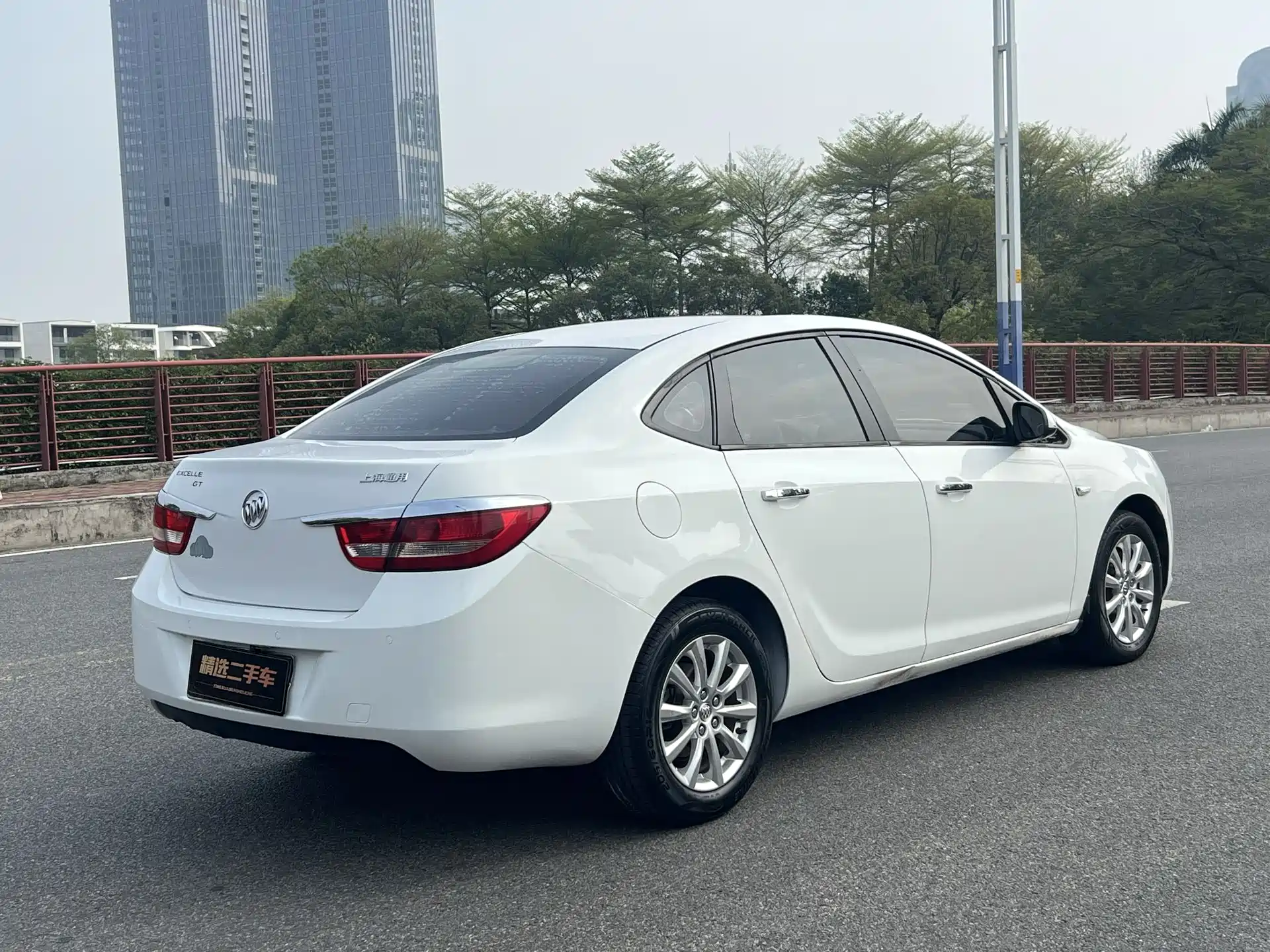 Фото 17 - Buick Excelle