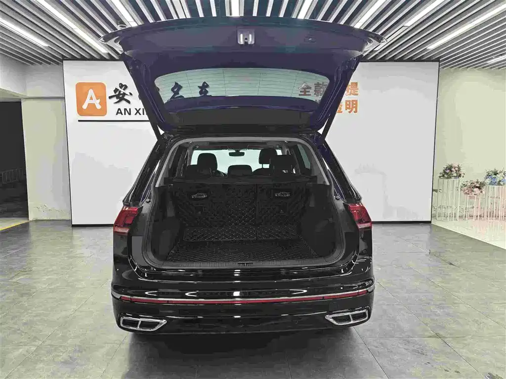 Volkswagen Tiguan L 2024 Outstanding 330TSI Auto 2WD R-Line Dragon Glory Edition фото 5