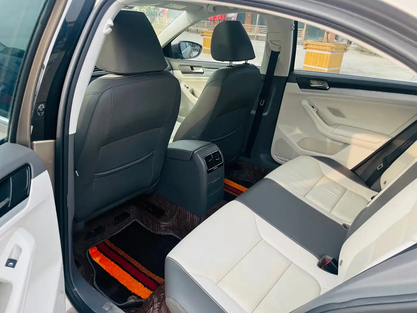 Volkswagen Sagitar 2015 230TSI Automatic Comfort фото 7