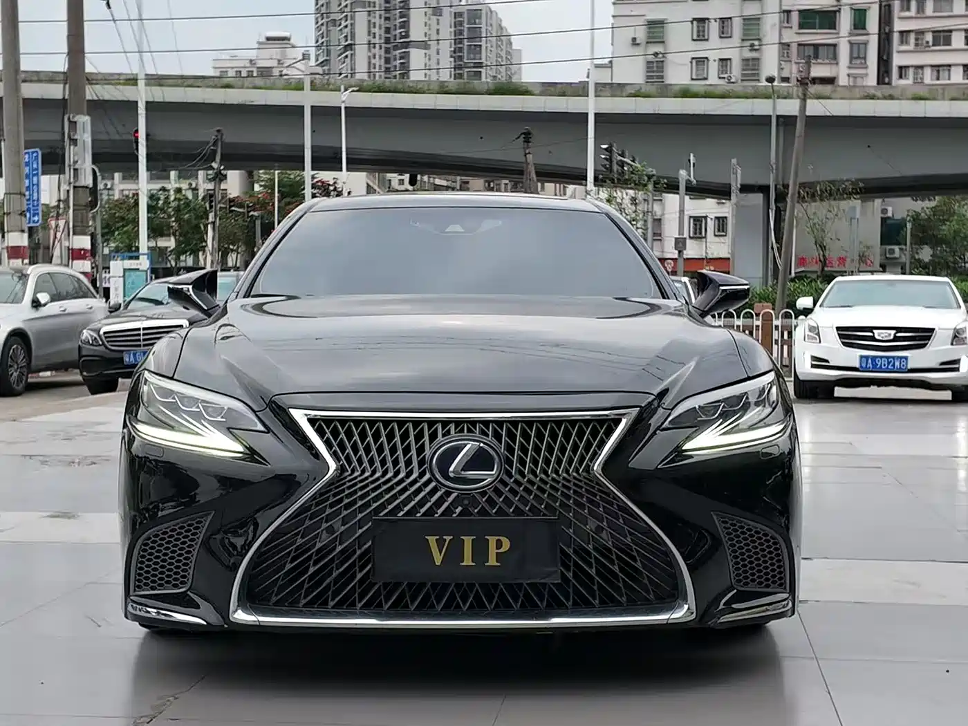 LEXUS LS
