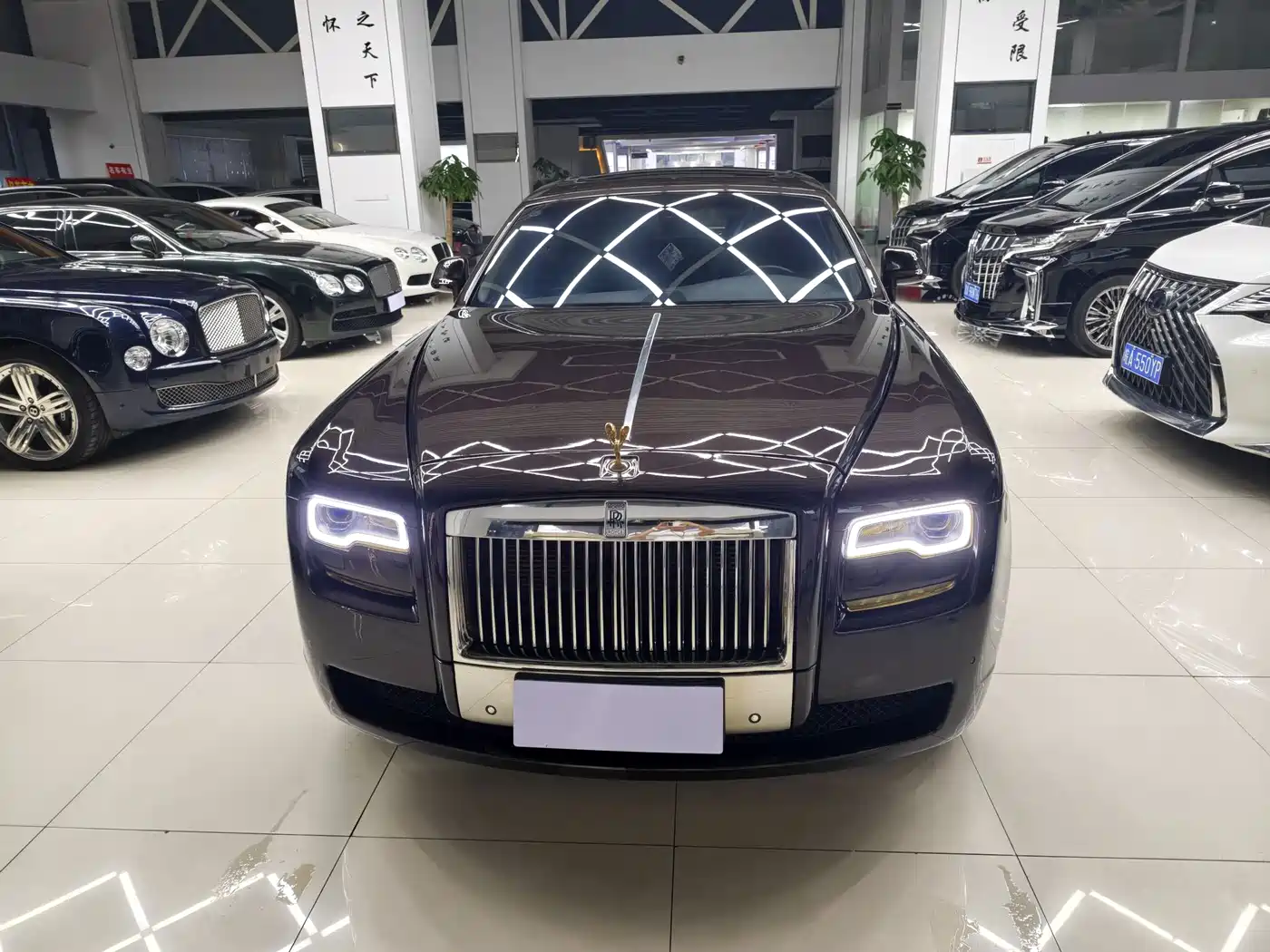 Rolls-Royce Ghost 2013 2014 6.6T Extended Edition