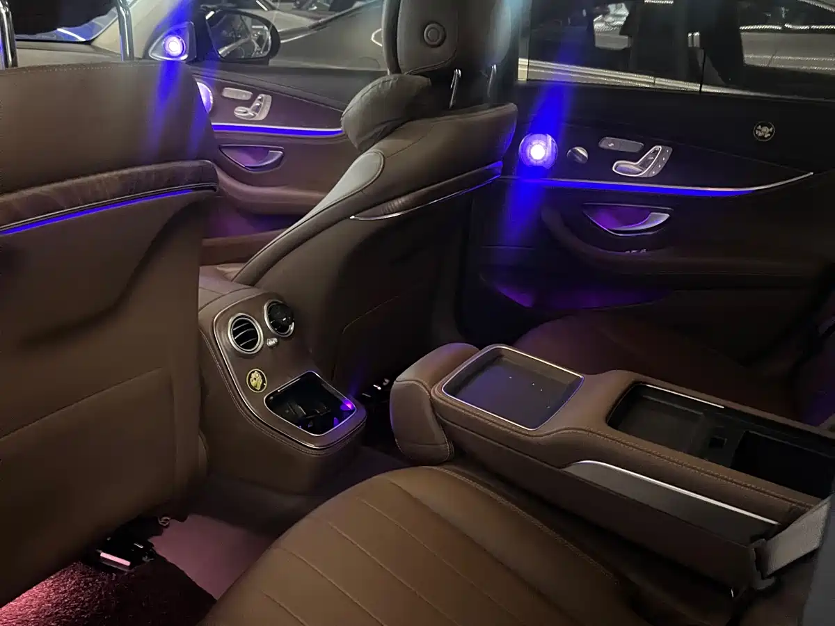 MERCEDES-BENZ E CLASS