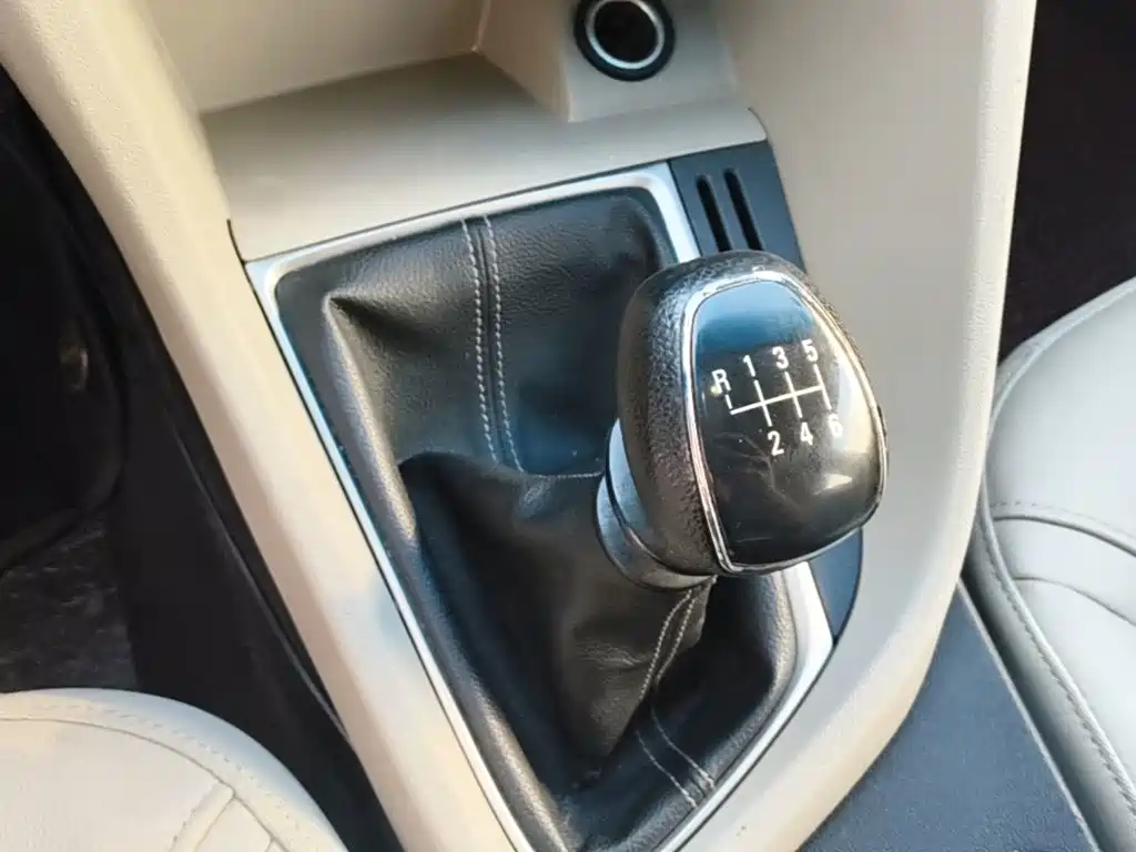 Фото 14 - Buick Excelle