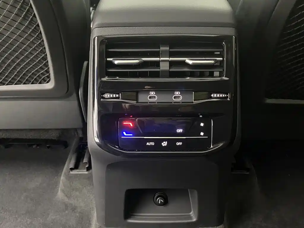 Audi Q6 2024 2024 40 TFSI quattro Cloud View Yulin Package 7-seater