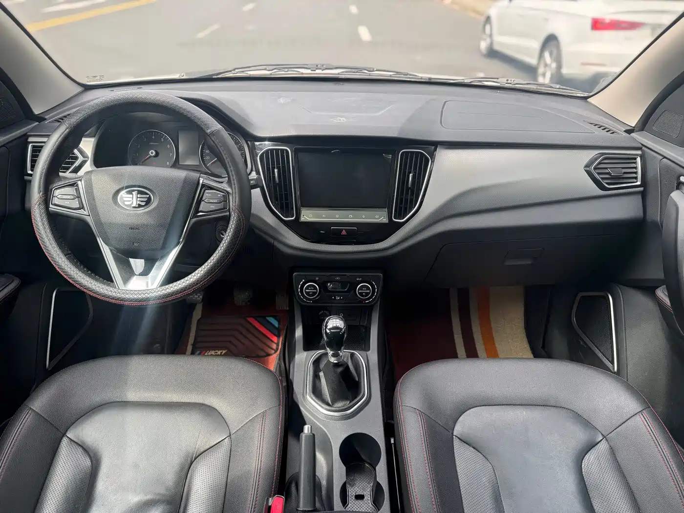 FAW Senya R7 2017 2017 Model 1.6L Manual Luxury