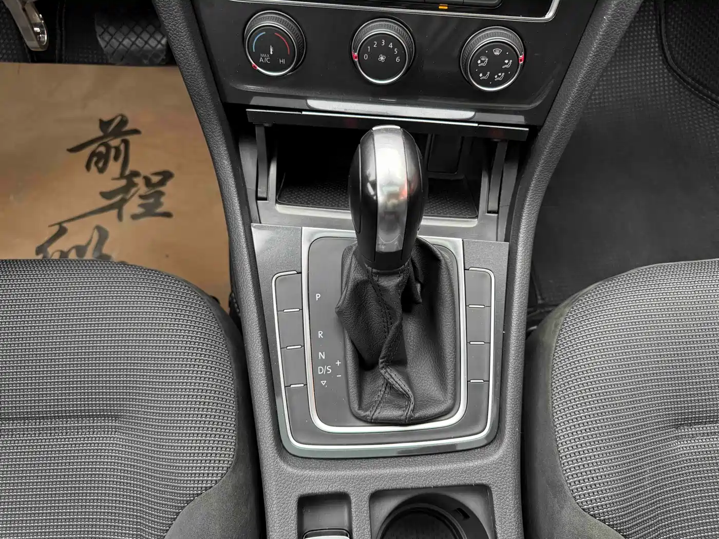 Volkswagen Golf 2019 1.6L Auto Comfort (China V) фото 11
