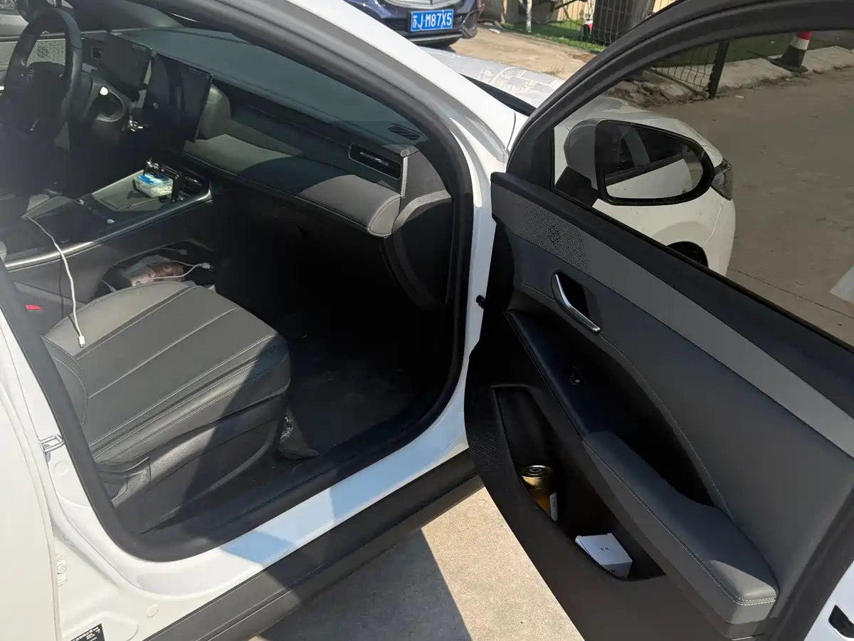 BYD Qin PLUS 2026 2026 Model DM-i 210KM Progressive Edition