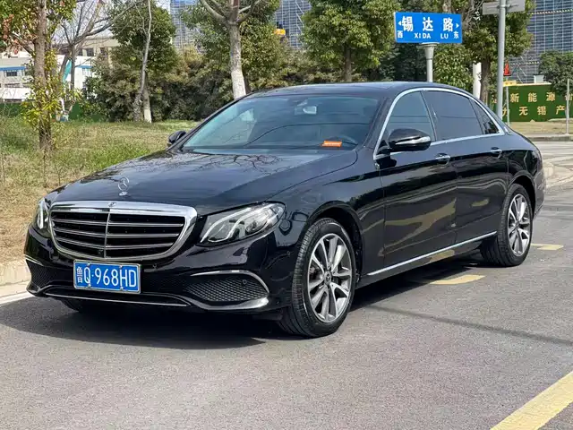 MERCEDES-BENZ E CLASS