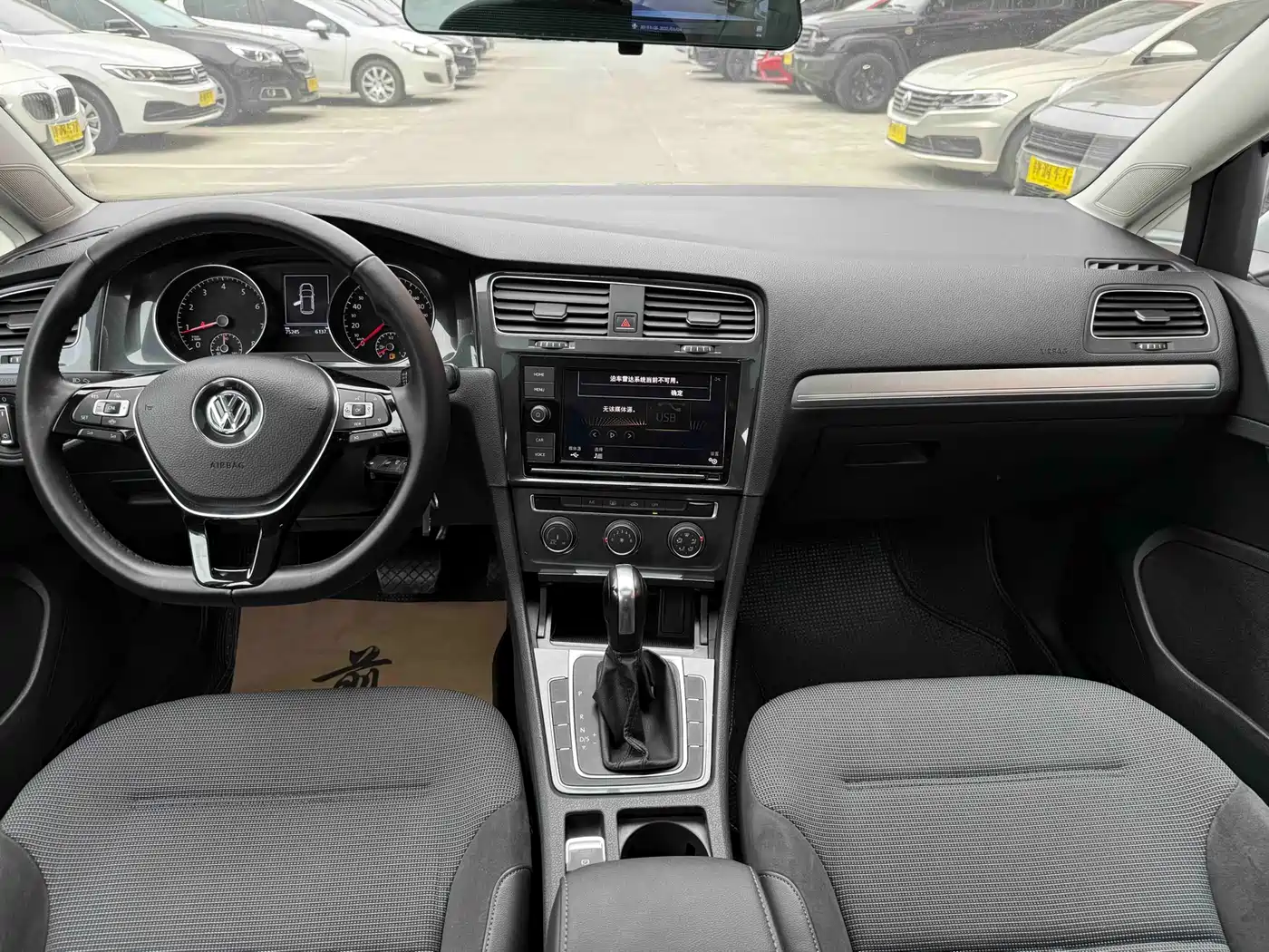 Volkswagen Golf 2019 1.6L Auto Comfort (China V) фото 8