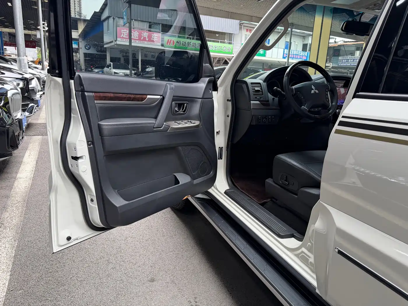 Mitsubishi Pajero (Import) 2023 2020 Collector's Edition 3.0L Auto Premium Off-road