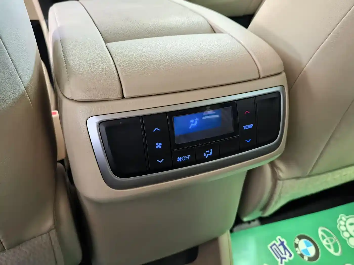Toyota Highlander 2018 2.0T 4WD Elite 7-seater (China V) фото 13