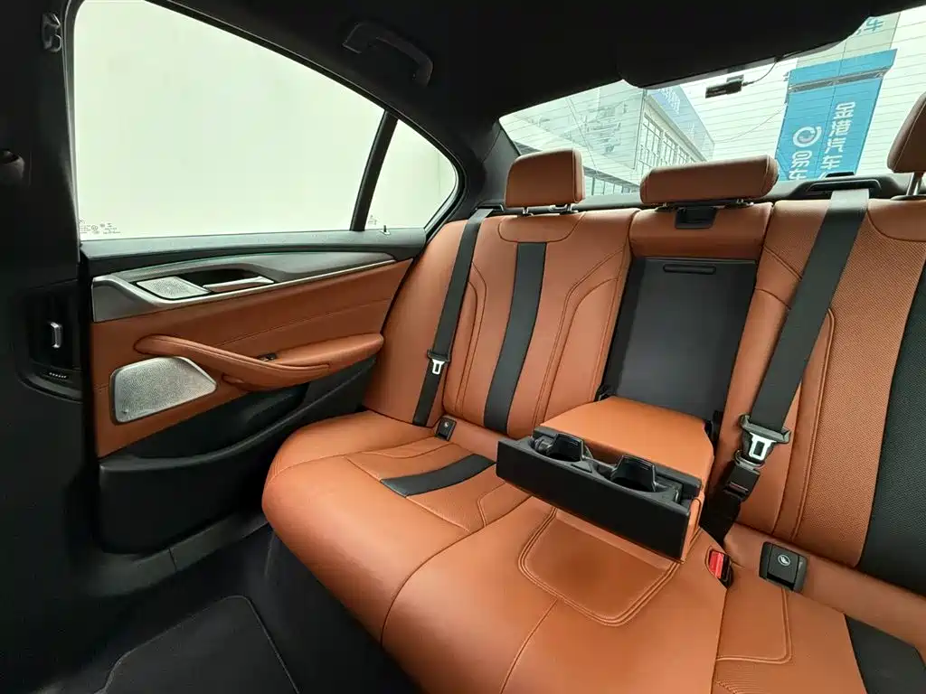 BMW M5 2021 M5 фото 47