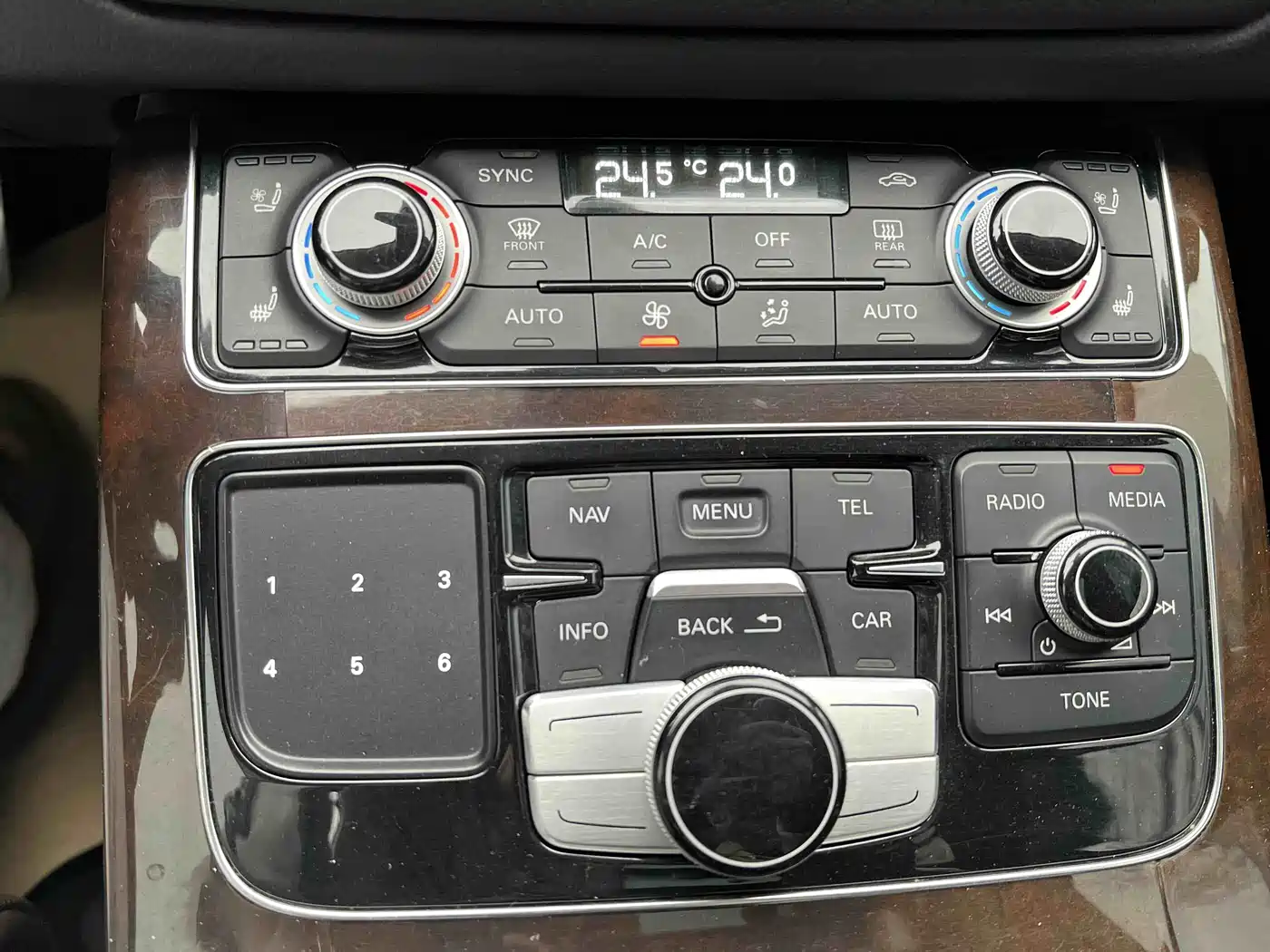Audi A8 2014 A8L 50 TFSI quattro Luxury фото 10